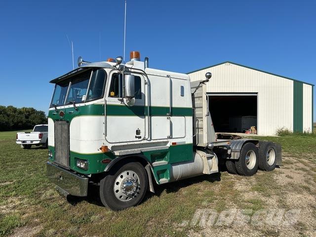 Peterbilt 362 Кабины