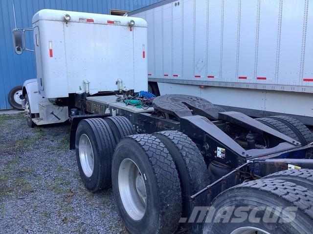 Peterbilt 365 Седельные тягачи