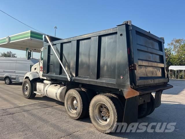 Peterbilt 384 Грузовики-Самосвалы