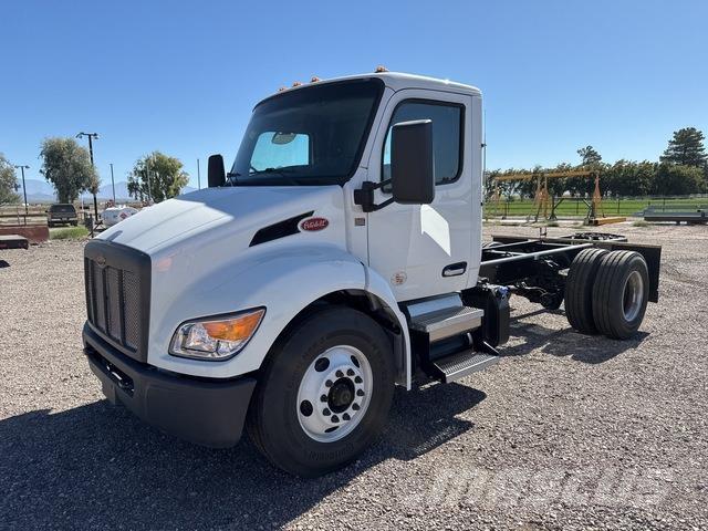 Peterbilt 537 Кабины