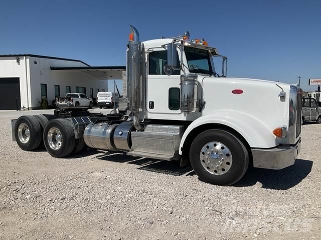 Peterbilt 567 Седельные тягачи