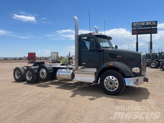 Peterbilt 567 Седельные тягачи