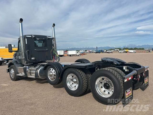 Peterbilt 567 Седельные тягачи