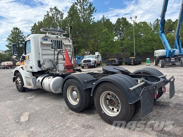 Peterbilt 567 Седельные тягачи