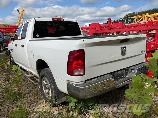 RAM 1500 Бортовые фургоны