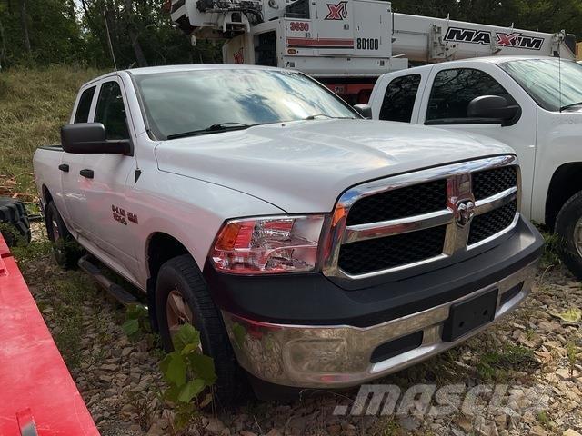 RAM 1500 Бортовые фургоны