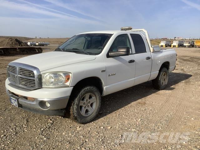 RAM 1500 Бортовые фургоны