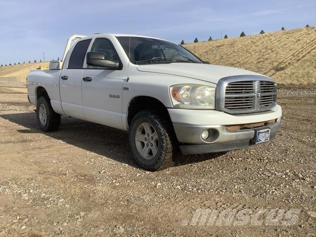 RAM 1500 Бортовые фургоны