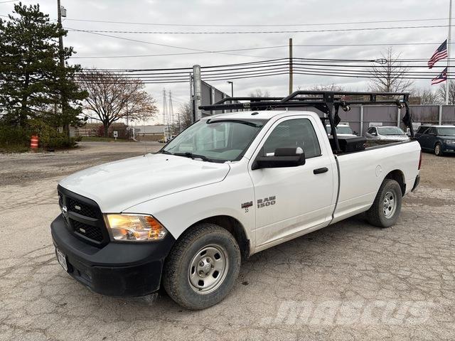 RAM 1500 Бортовые фургоны