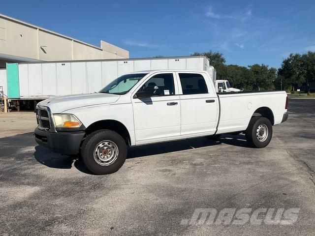 RAM 2500 Бортовые фургоны