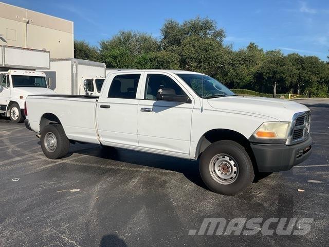 RAM 2500 Бортовые фургоны