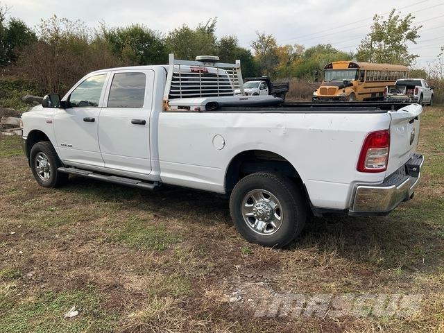 RAM 2500 Бортовые фургоны