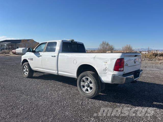 RAM 2500 Бортовые фургоны