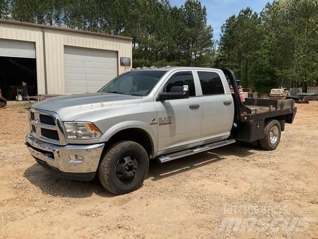 RAM 3500 Грузовики-платформы/боковая разгрузка