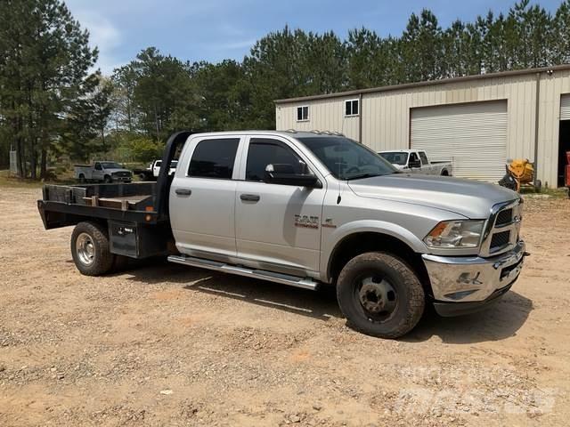 RAM 3500 Грузовики-платформы/боковая разгрузка