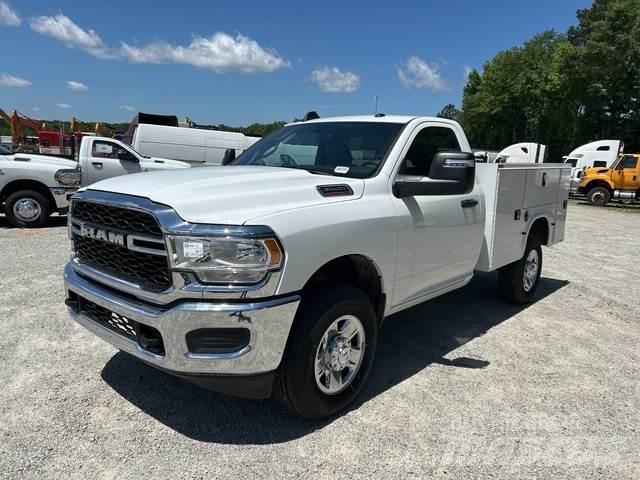 RAM 3500 Бортовые фургоны
