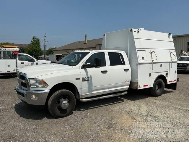 RAM 3500 Бортовые фургоны