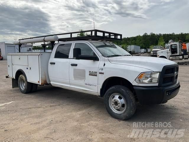 RAM 3500 Бортовые фургоны