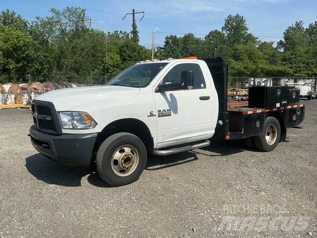 RAM 3500 Грузовики-платформы/боковая разгрузка