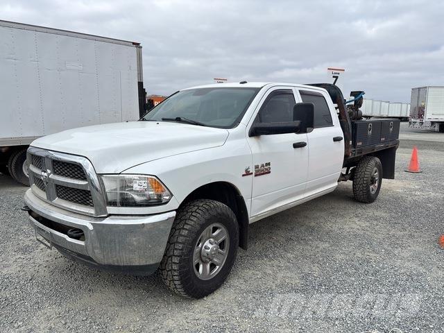 RAM 3500 Грузовики-платформы/боковая разгрузка