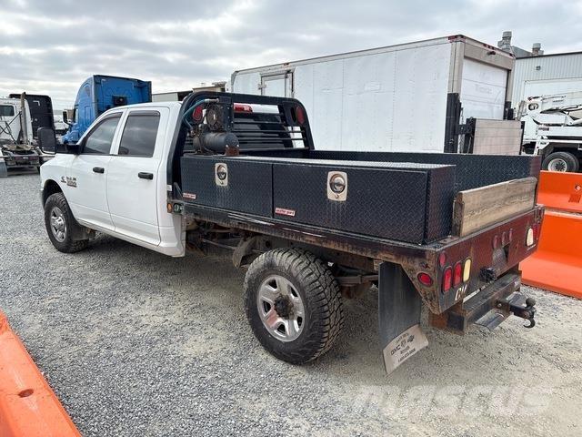 RAM 3500 Грузовики-платформы/боковая разгрузка