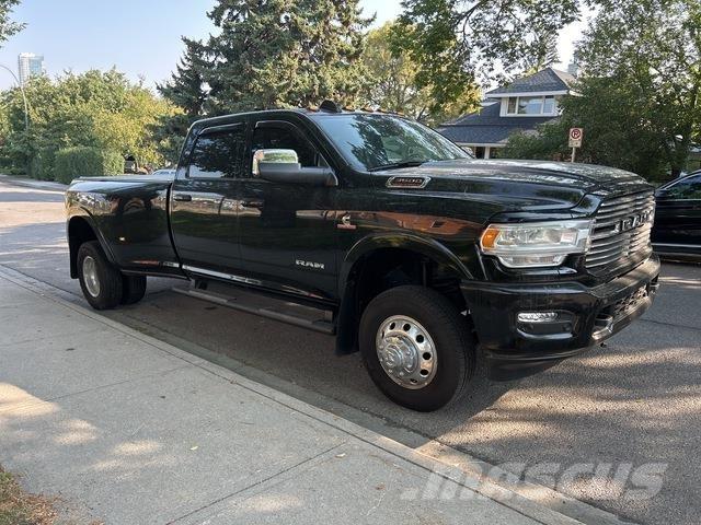 RAM 3500 Бортовые фургоны