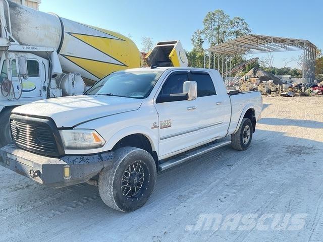 RAM 3500 Бортовые фургоны