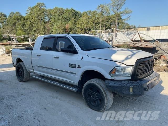 RAM 3500 Бортовые фургоны