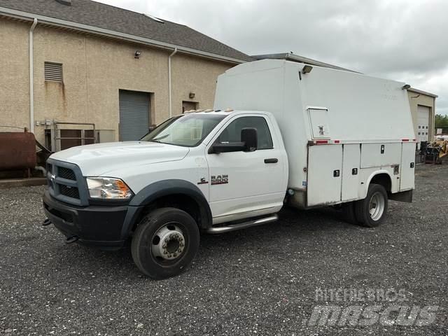 RAM 5500 Бортовые фургоны