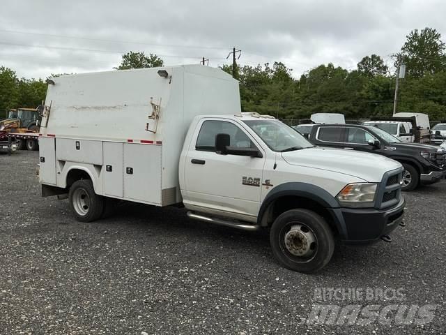 RAM 5500 Бортовые фургоны