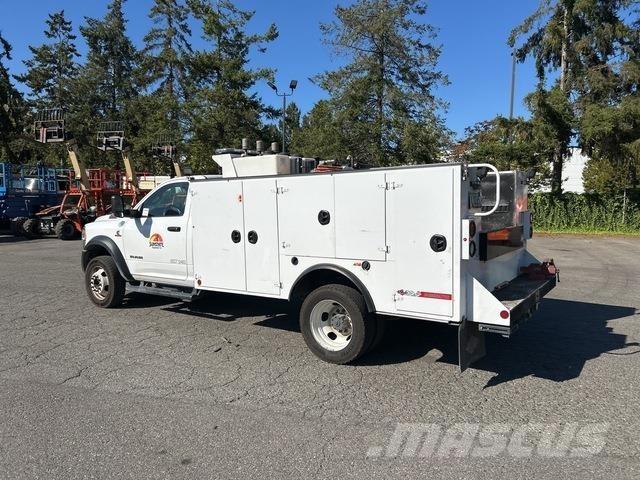 RAM 5500 Бортовые фургоны