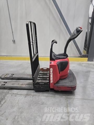 Raymond 8410 Ручные гидравлические тележки