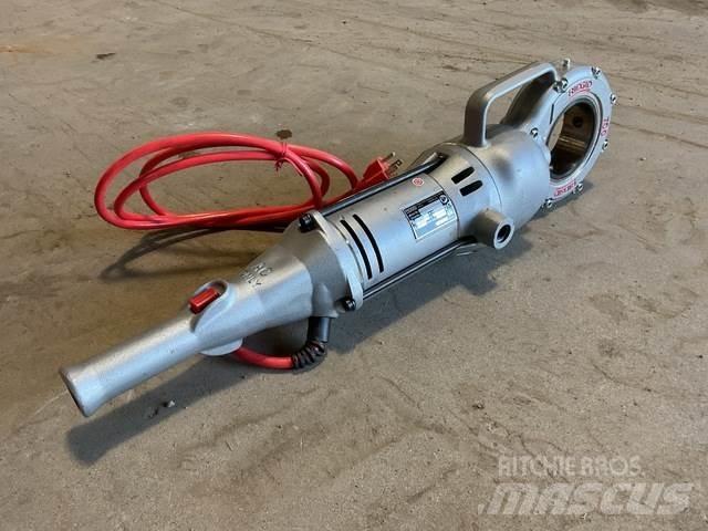  Ridgid 700-T2 Трубопроводное оборудование
