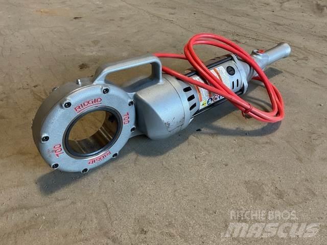  Ridgid 700-T2 Трубопроводное оборудование