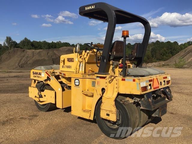 Sakai GW750-2 Пневматические катки
