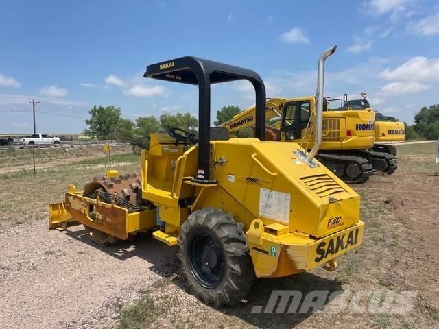 Sakai SV204T Грунтовые катки