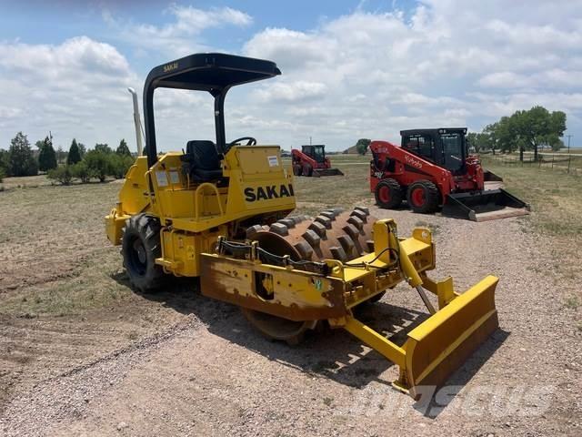 Sakai SV204T Грунтовые катки