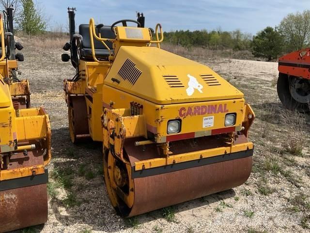 Sakai SW330 Катки тротуарные