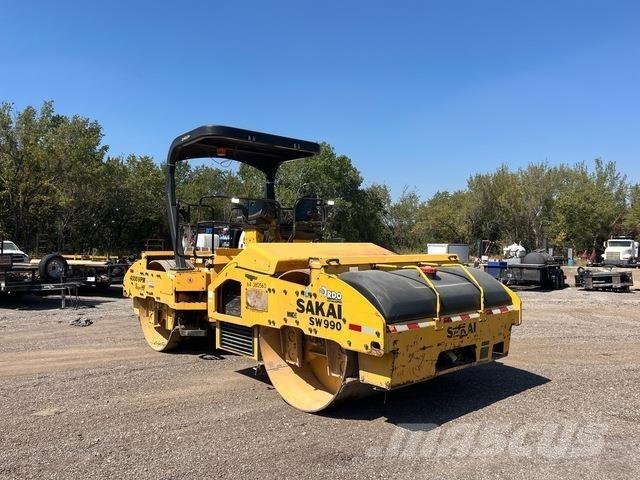 Sakai SW990 Катки тротуарные