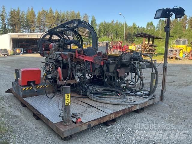 Sandvik DE140i Буровые вышки