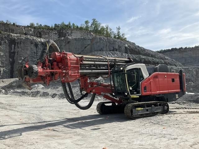 Sandvik DI650I Буровые вышки