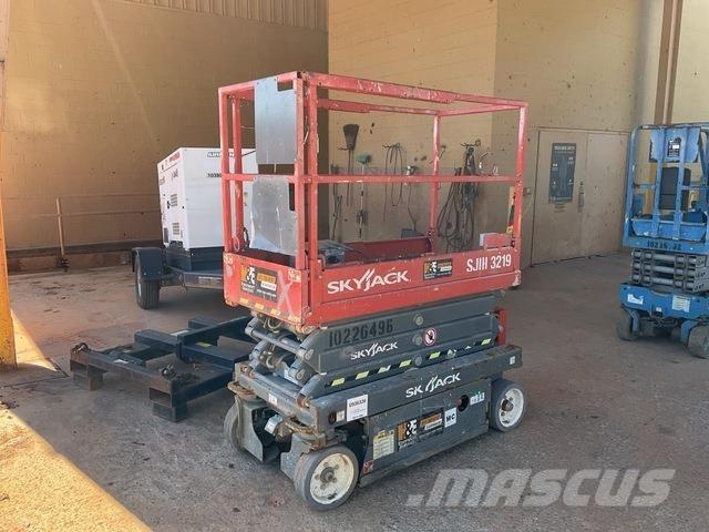 SkyJack 3219 Ножничные подъемники