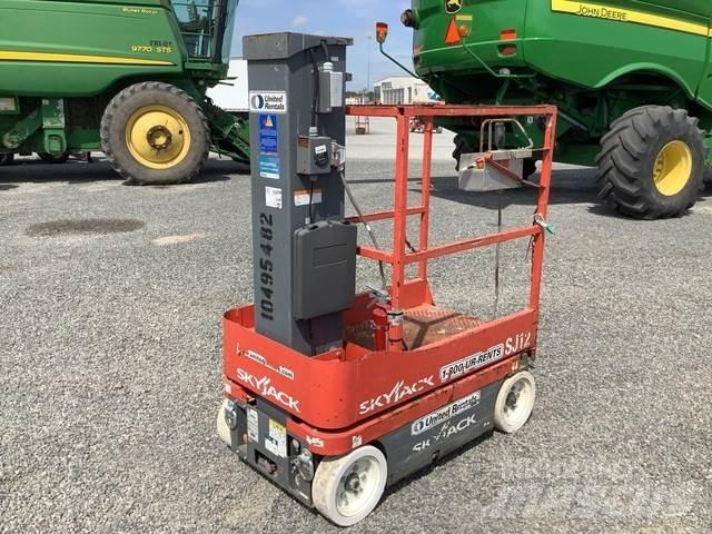 SkyJack SJ12 Вертикальные мачтовые подъемники