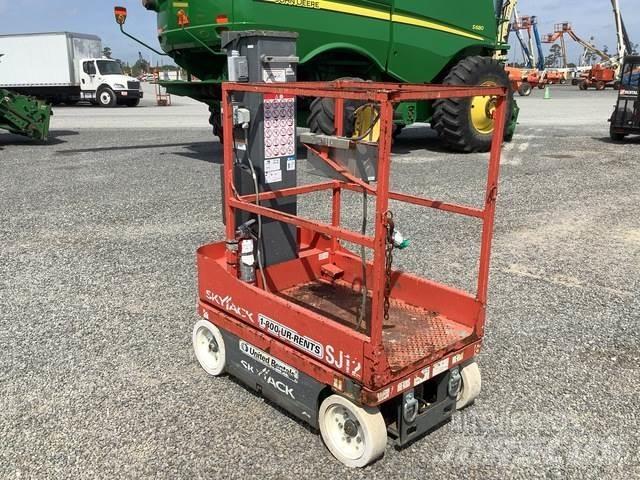 SkyJack SJ12 Вертикальные мачтовые подъемники