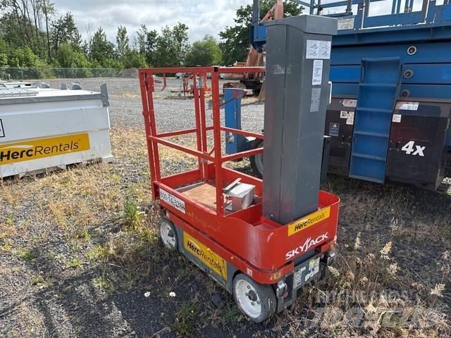 SkyJack SJ12 Вертикальные мачтовые подъемники