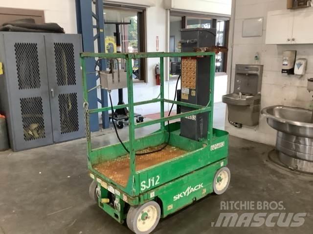 SkyJack SJ12 Вертикальные мачтовые подъемники