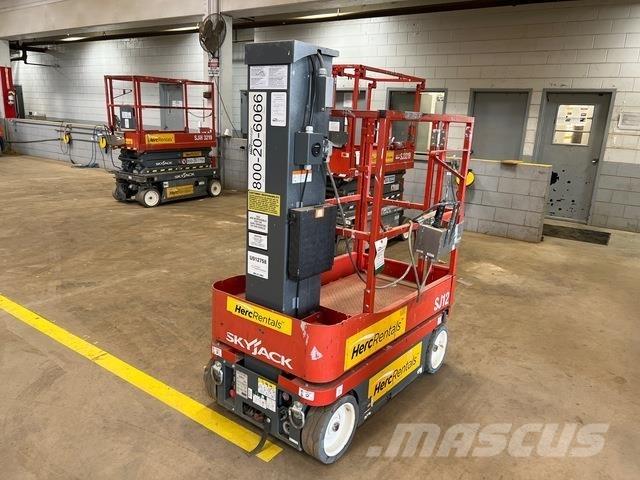 SkyJack SJ12 Вертикальные мачтовые подъемники