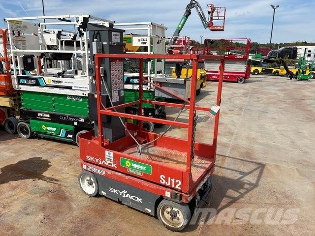 SkyJack SJ12 Вертикальные мачтовые подъемники