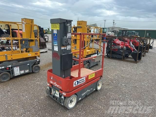 SkyJack SJ16 Вертикальные мачтовые подъемники