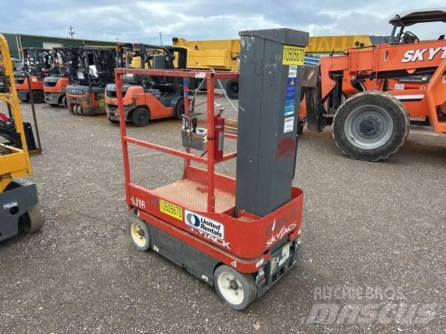 SkyJack SJ16 Вертикальные мачтовые подъемники